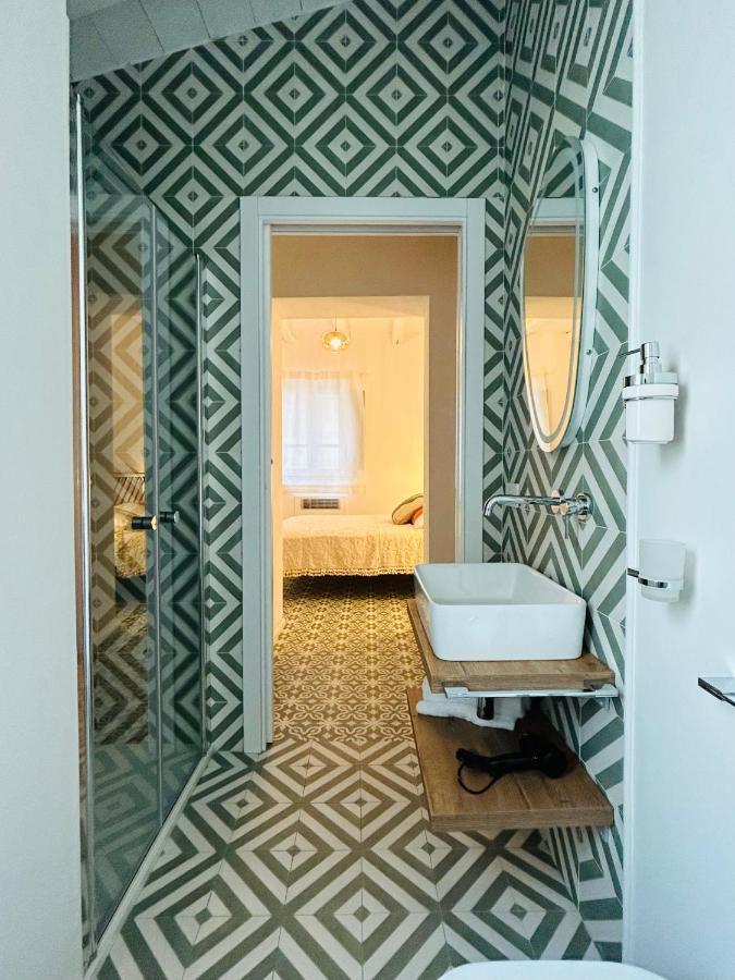 Palazzo Ma.Ri.Lu. Hotel กาบราส ภายนอก รูปภาพ
